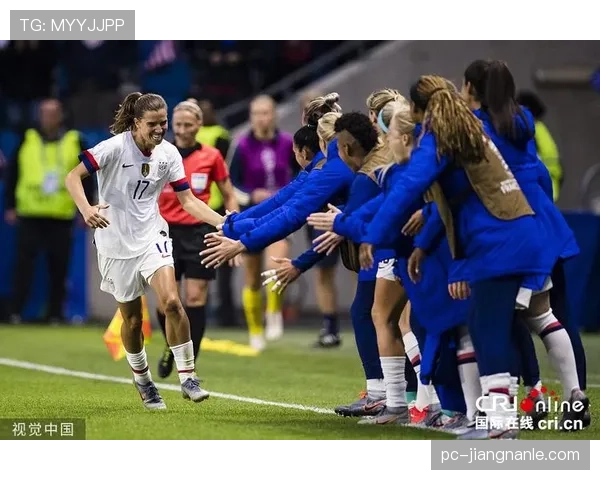 拉皮诺退役后还在靠代言躺赚？这姐的商业价值比球场还猛