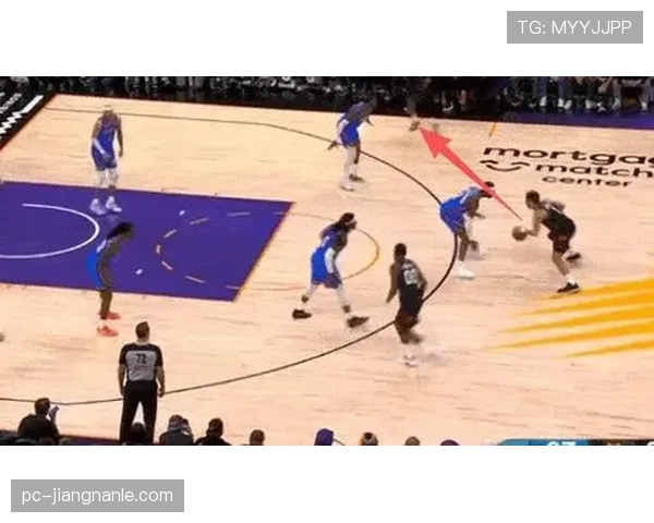 格林挡拆制造错位拉开空间较上季提升三分威胁