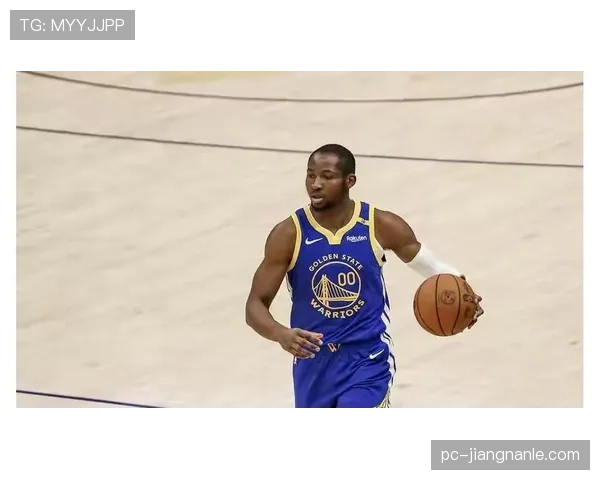 库明加借库里挡拆顺下拉开空间，较上季终结更稳